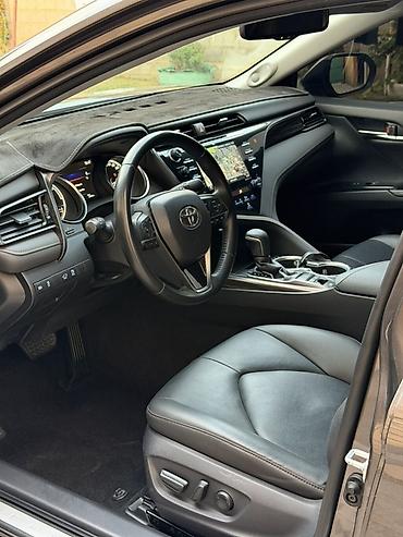 corolla 2018: Toyota Camry: 2019 г., 2.5 л, Автомат, Гибрид, Седан — 7