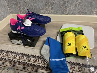 спортивная обувь мужская: За все 42р, оригинал kelme original сороконожка