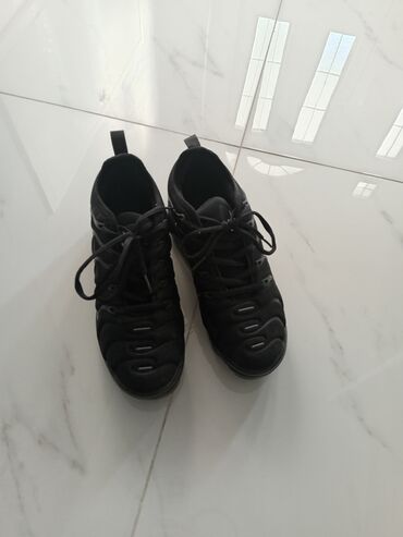 Patike: Nike, Veličina - 36 — 23