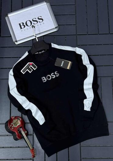 Duksevi: Duksevi 
S m l xl 2xl(pitati za dostupne vel)
Cena 3300 din — 13