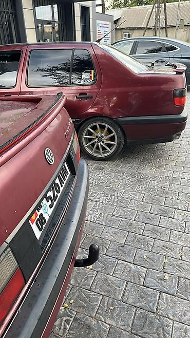 Volkswagen: Volkswagen Vento: 1994 г., Седан — 4