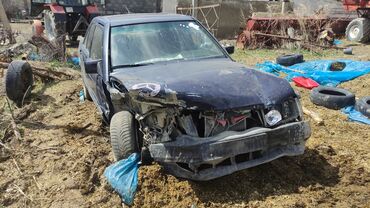 электромобиль byd: Продается автомобиль Mercedes-Benz, требующий ремонта. Видны