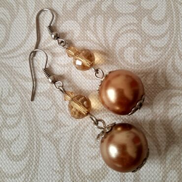 Minđuše: Dva para bilo kojih minđuša Češko staklo, poludragi kamen Potpuno — 12