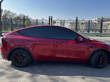 ровен: Tesla Model Y: 2022 г., Робот, Электромобиль, Кроссовер — 3