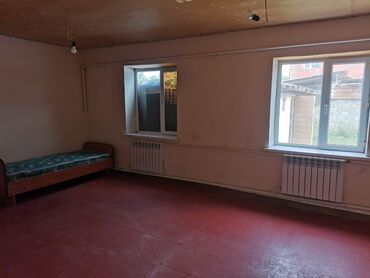 куплю дом старый толчок: Продается одноэтажный дом. Внутри дома имеются комнаты с окнами