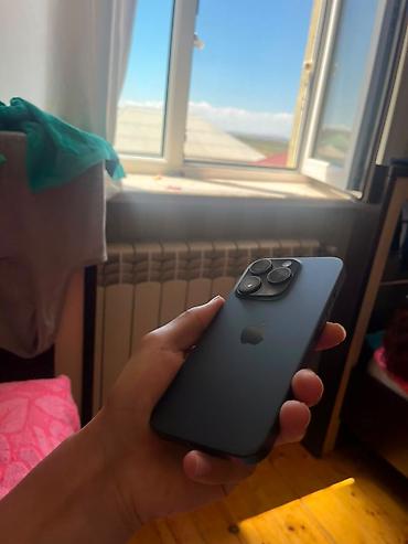 16 iphone: 256 GB, Black Titanium, Face ID — 1