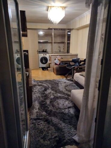 Uzunmüddətli kirayə mənzillər: Mənzil kirayə verilir. 2 otaq 9.5 mər. 55 kv. Seherin merkezinde — 7