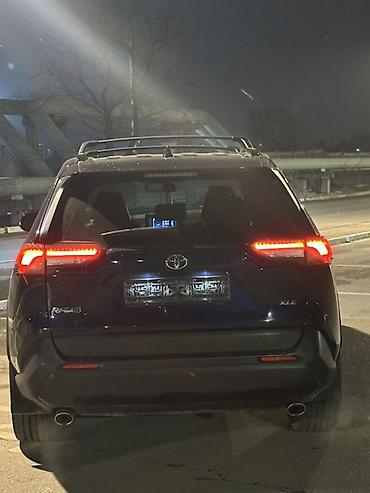 Toyota: Toyota RAV4: 2018 г., 2.5 л, Автомат, Бензин, Кроссовер — 3