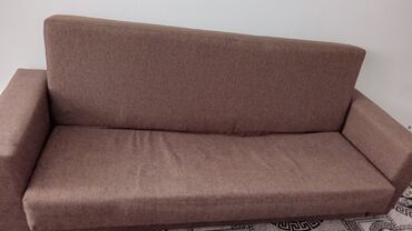 старые диваны на пружинах: Түсү - Күрөң, Колдонулган