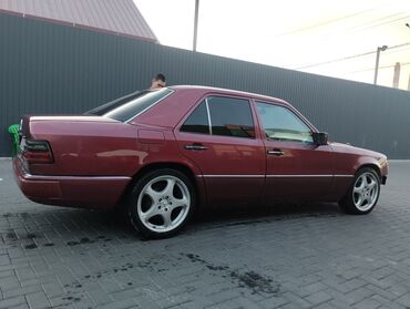 мэрс лупарик: Mercedes-Benz 200: 1991 г., 2 л, Механика, Бензин, Седан