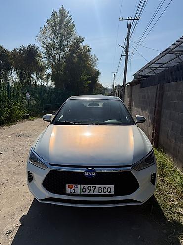 320: BYD E2: 2022 г., 7 л, Робот, Электромобиль, Хэтчбэк — 6