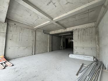пл: Сдаю Помещение целиком: 130 м², В жилом комплексе — 3