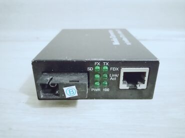 кабели всенаправленная: Медиаконвертер для оптики 10/100Base-TX to 100Base-FX. 10/100M WDM SC
