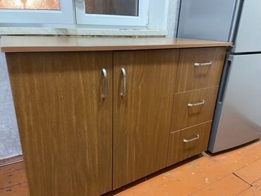 Digər mebel: Ciddi aliciya endirim edirem - Ölçü təxmini: eni 120–140 sm, dərinliyi