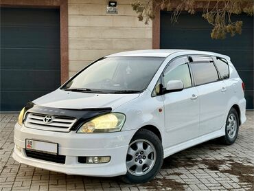 тайлта каролла: Toyota Ipsum: 2003 г., 2.4 л, Автомат, Бензин, Универсал