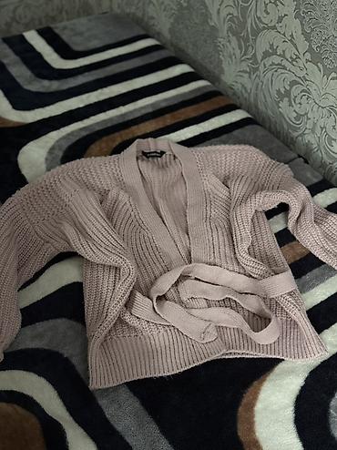 pull bear: Кардиган женский CAROLINE - Теплый вязаный кардиган на запах - Цвет — 1