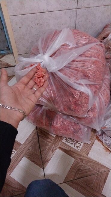 Yemlər: It yemi. Toyuqun Qabirga ve Bud sumuyu, Toyuq farji. Toyuq qanad -da lalafo.az — 4 Yemlər: It yemi. Toyuqun Qabirga ve Bud sumuyu, Toyuq farji. Toyuq qanad — 4