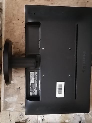 16 sadə: Philips 19” LCD monitor Model: Philips 193V5LSB2/00 (V-line) Ekran — 4