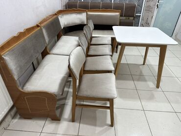 Masa və oturacaq dəstləri: Mətbəx üçün, Açılmayan, Kvadrat masa, 4 stul — 4