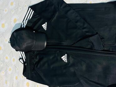 Спортивные костюмы: Мужской спортивный костюм, L (EU 40), Adidas, Новый, цвет - Черный, Самовывоз, Платная доставка