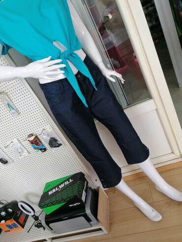 Pantalone: Pantalone Vel 31
Prelep model — 8