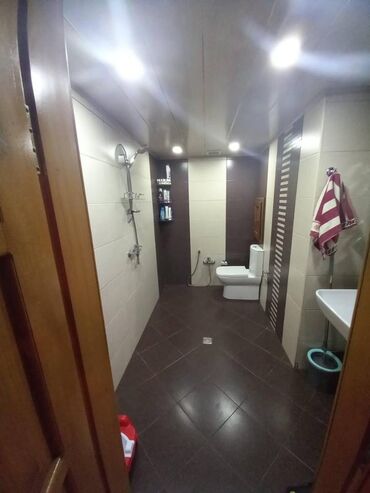 Yeni tikili: Bakıxanov qəs., 3 otaqlı, Yeni tikili, m. Neftçilər, 82 kv. m — 10