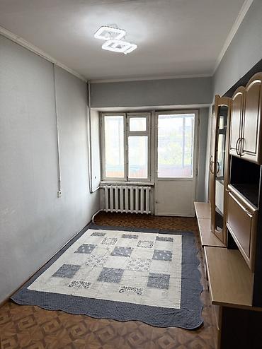 Комната с лоджией в квартире - Светлая комната с выходом на at lalafo.kg Комната с лоджией в квартире - Светлая комната с выходом на