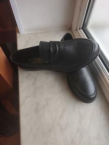 yay ayaqqabı: Kişi loafer ayaqqabıları – qara rəng, klassik penny loafer dizaynı - — 3
