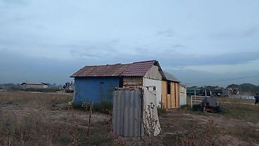 Үй жана бакча үчүн бардык: Срочно сатылат. уйдун озу жуктоп кетесинер. срочно алмашуу жолдору — 3