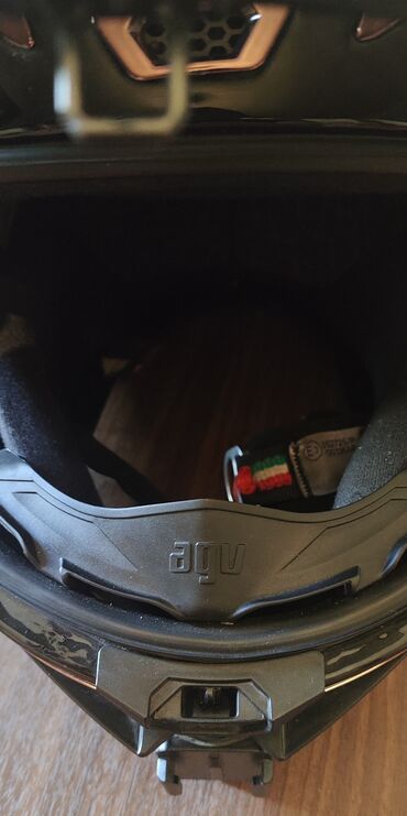 Moto dəbilqələr: • AGV Pista GP RR 46 Project kask satılır. Sifarişlə gətirilib. • — 5