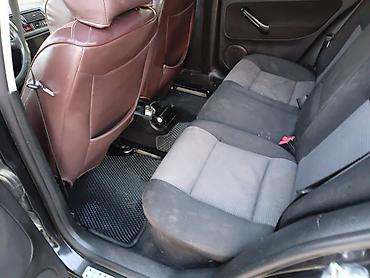 mini cupper: Volkswagen Golf: 2002 г., 1.4 л, Механика, Бензин, Хэтчбэк — 9