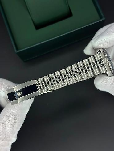 mersedes saat: Rolex Datejust, mavi “sunburst” siferblatlı, paslanmayan poladdan — 6