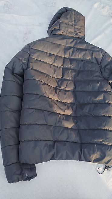 Куртки: Продаю мужскую пуховую зимнюю куртку, в отличном состоянии, размер — 7