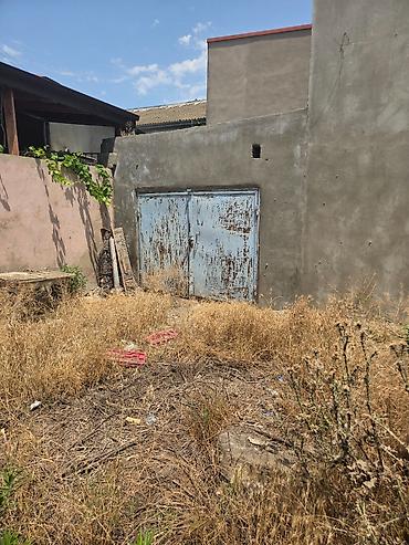 sabuncuda: Sabunçu qəs. 4 otaqlı, 3 kv. m, Təmirsiz — 10