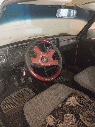 vaz 2107 oturacaq uzlukleri: Model: LADA 2104 (Jiquli) universal Rəng: ağ Yanacaq: benzin Kuzov: 5