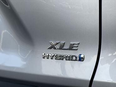 жак бу: Toyota RAV4: 2021 г., 2.5 л, Автомат, Гибрид, Кроссовер — 8
