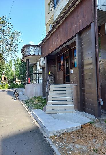 аренда аптека: Аренда офисов, 48 м², В жилом комплексе, 1 линия, С отдельным входом, С отдельным сан узлом — 2