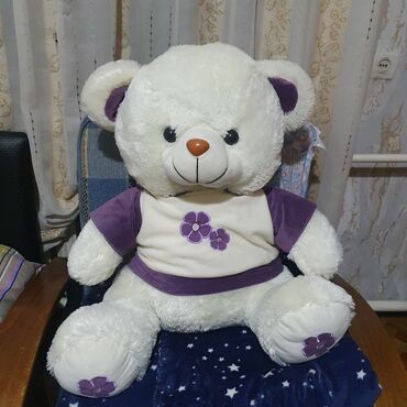 белый медведь игрушка: Продаю нового медведя в идеальном состоянии. 
высота 65см
