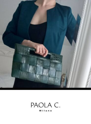 boja zelena jedno: Unikatna pismo tašna italijanske marke "Paola C. Milano", kupljena u