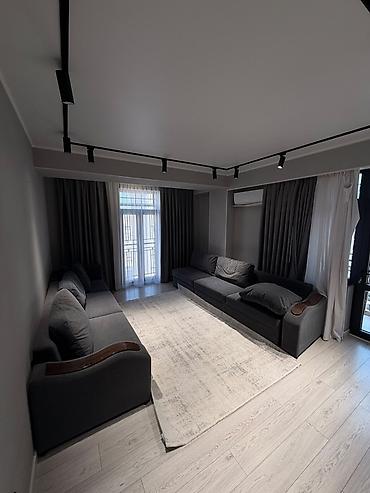 квартиру продаю: Сдаётся просторная 3-комнатная квартира в ЖК Park Avenue, район — 4