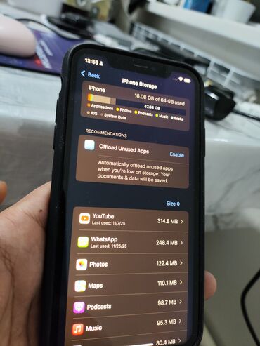 Apple iPhone: IPhone 11, Красный, Чехол, 100 % — 9