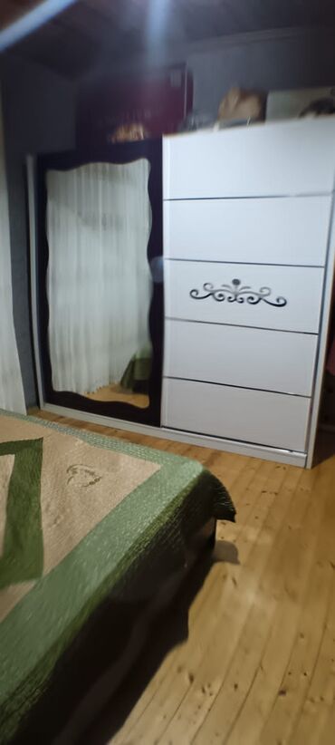 şam balı: Qarderob, paltar dolabı