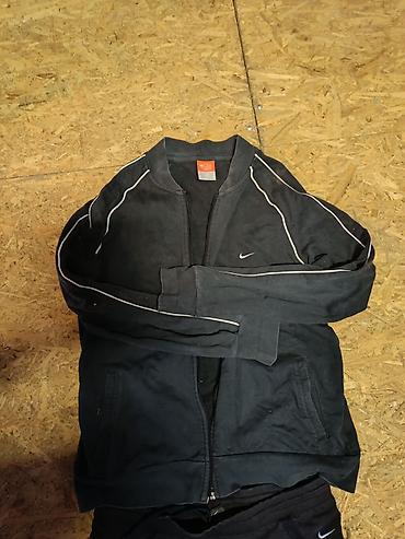 Gornji i donji deo: Prodajem nike originale razne haljina ranac trenerke duksevi na lalafo.rs — 2 Gornji i donji deo: Prodajem nike originale razne haljina ranac trenerke duksevi — 2