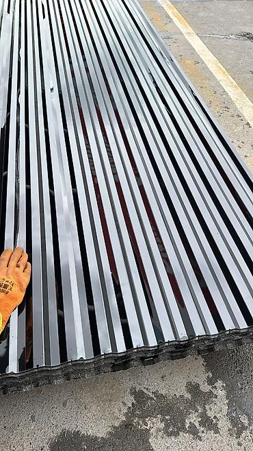 Поликарбонат: Профилированный монолитный поликарбонат 6 метров Разные цвета оптом — 6