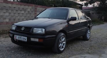 машина смитта: Volkswagen Vento: 1992 г., 1.8 л, Механика, Бензин, Седан