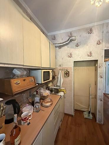 3 комнаты, 70 м², Асанбай мкр 105 серия, 1 этаж, Косметический ремонт