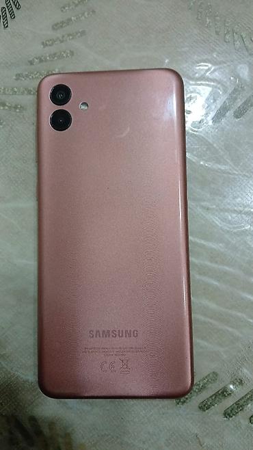 samsung s10 pilus: Samsung Galaxy A04, 32 GB, rəng - Qırmızı — 2