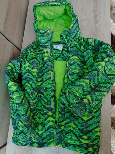 Верхняя одежда: Яркая детская зимняя куртка Columbia с капюшоном, для детей 8-12 лет — 19