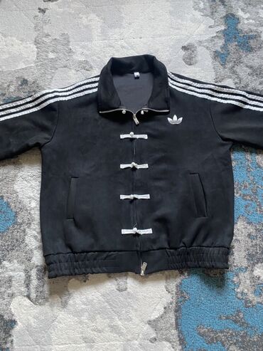 куртка для взрослых: Черная спортивная куртка Adidas Originals с необычной застежкой