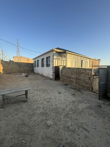 kireditle: 4 otaqlı, 100 kv. m, Kredit var, Təmirsiz